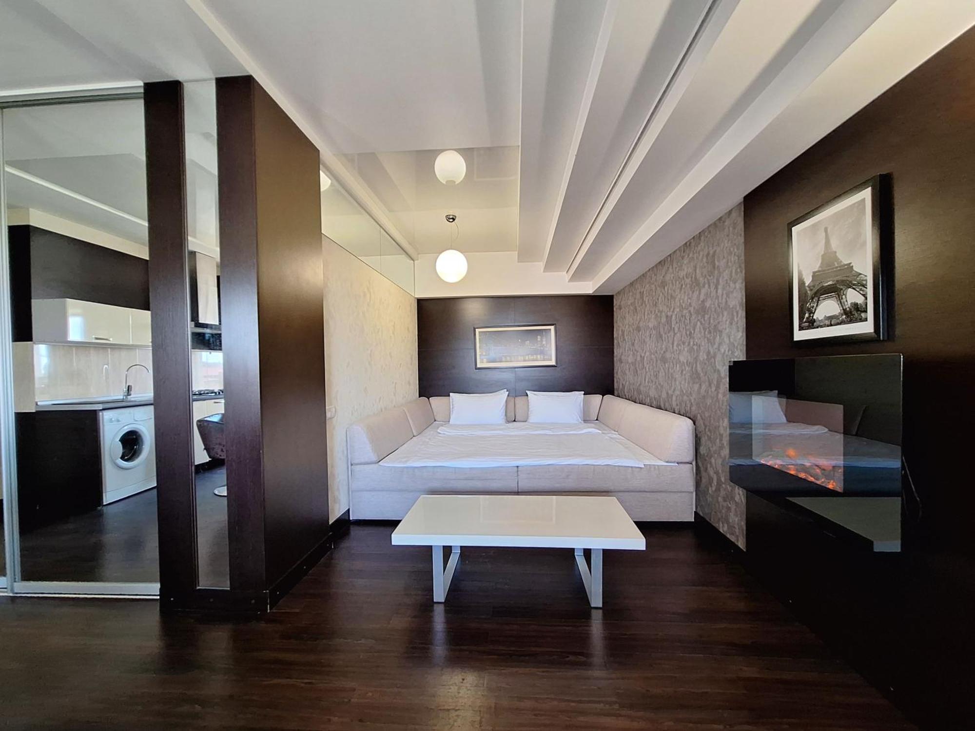 Найбільше Ліжко У Полтаві Мережа Alex Apartments Цілодобово Безконтактне Заселення ポルタヴァ エクステリア 写真