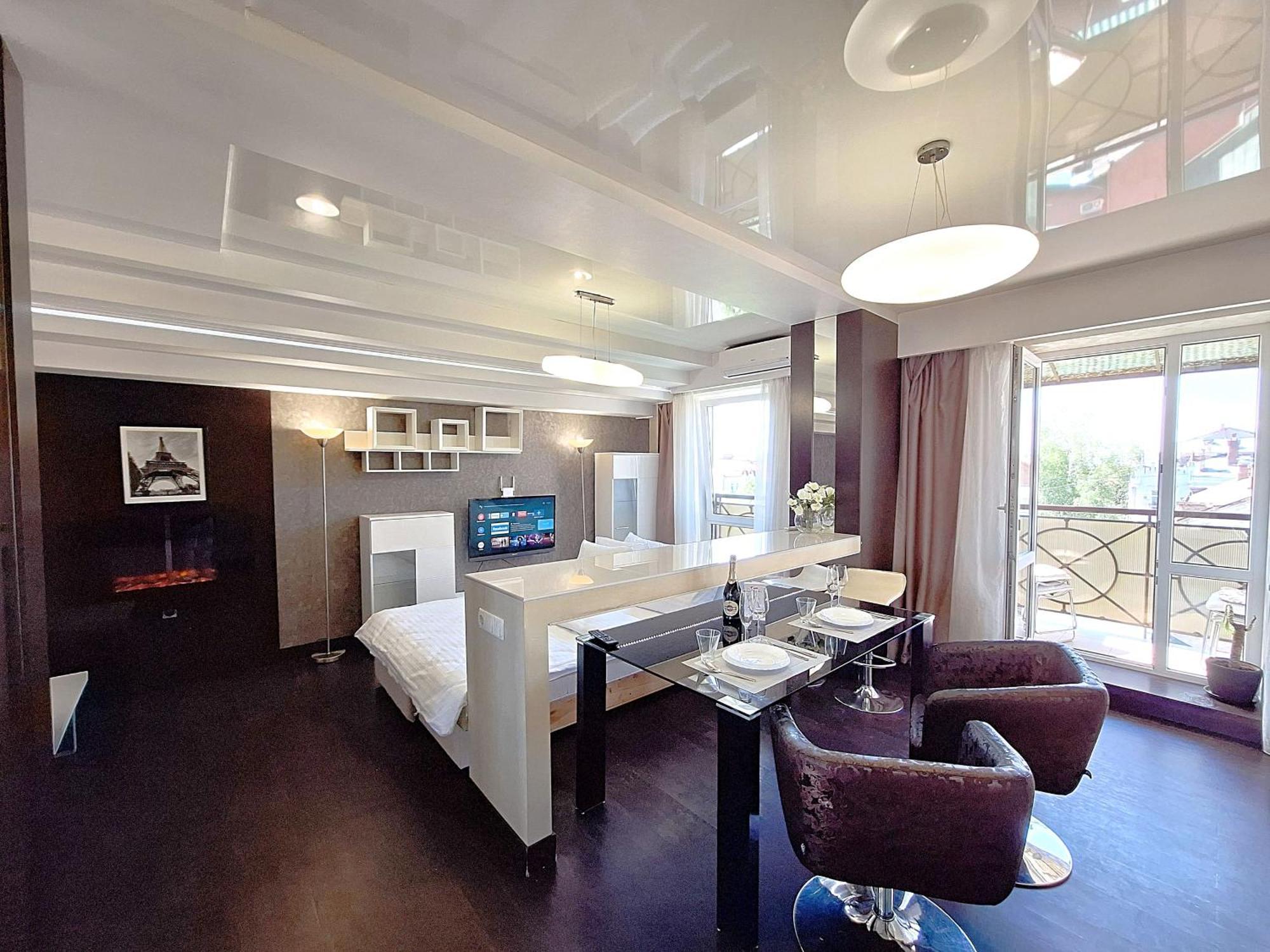 Найбільше Ліжко У Полтаві Мережа Alex Apartments Цілодобово Безконтактне Заселення ポルタヴァ エクステリア 写真