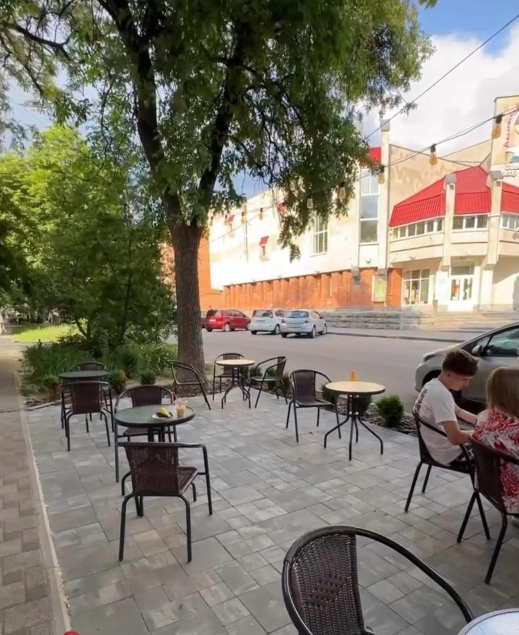 Найбільше Ліжко У Полтаві Мережа Alex Apartments Цілодобово Безконтактне Заселення ポルタヴァ エクステリア 写真